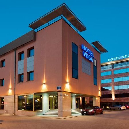 Business Hotel Vega Wroclaw Breslávia Exterior foto