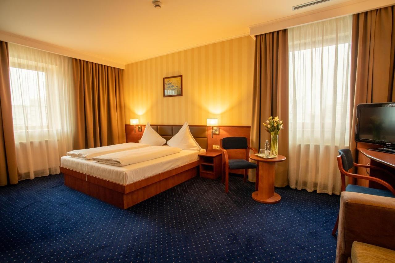 Business Hotel Vega Wroclaw Breslávia Exterior foto
