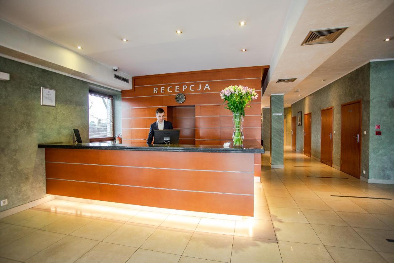 Business Hotel Vega Wroclaw Breslávia Exterior foto
