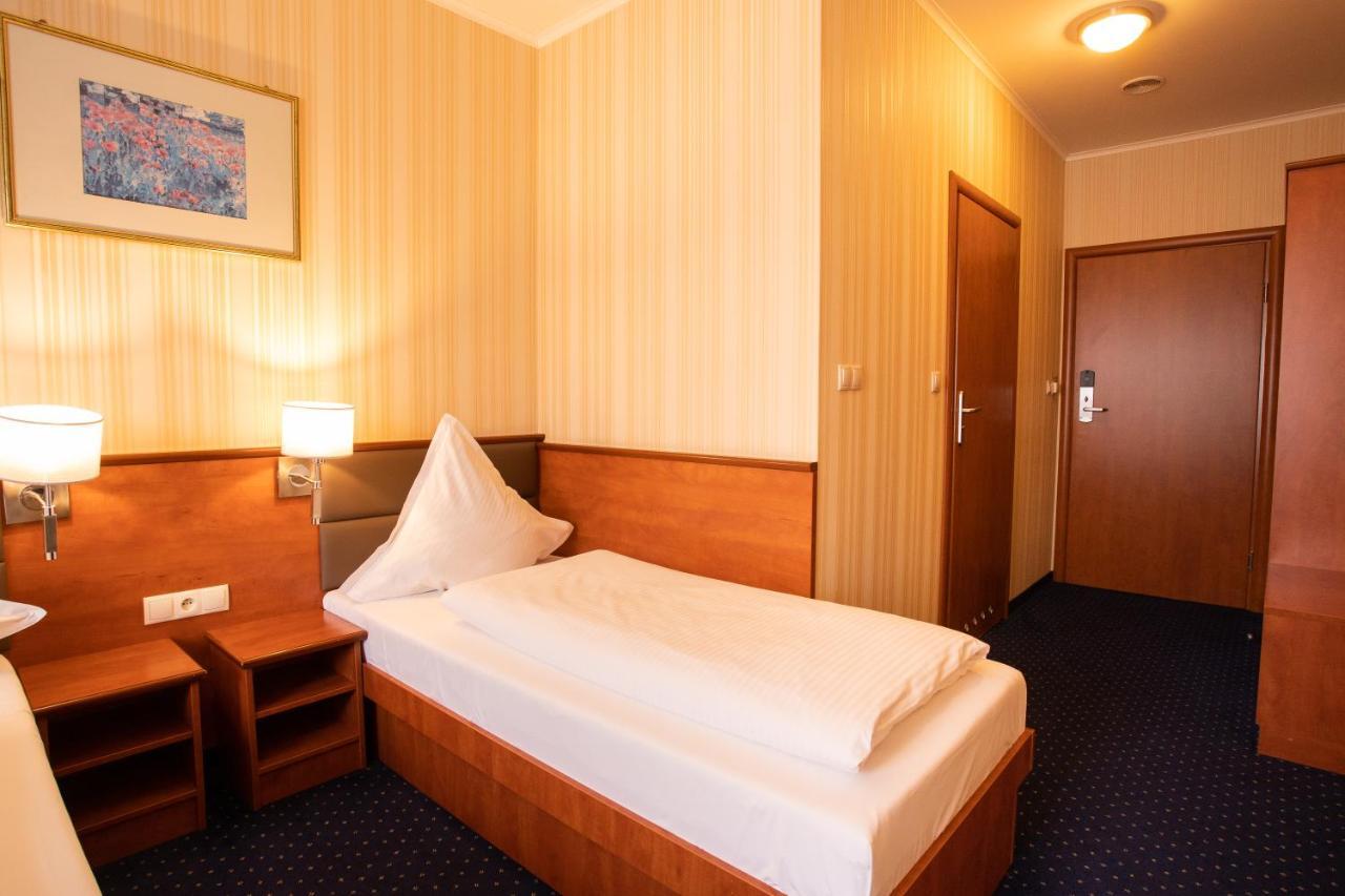 Business Hotel Vega Wroclaw Breslávia Exterior foto