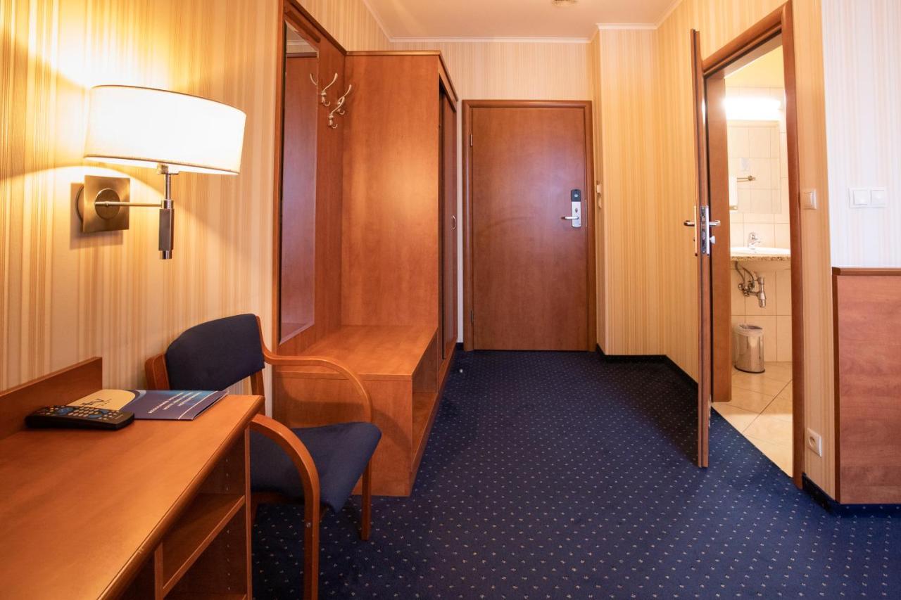 Business Hotel Vega Wroclaw Breslávia Exterior foto