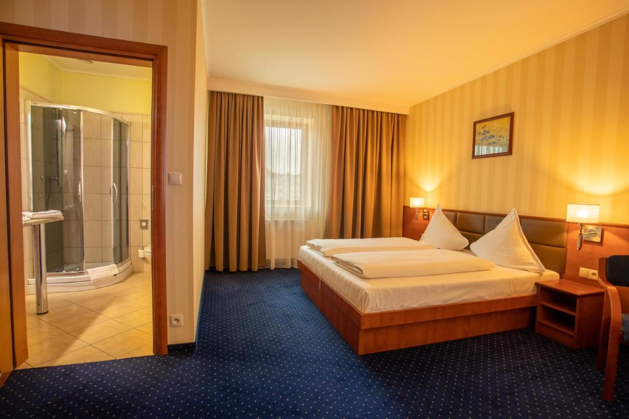 Business Hotel Vega Wroclaw Breslávia Exterior foto