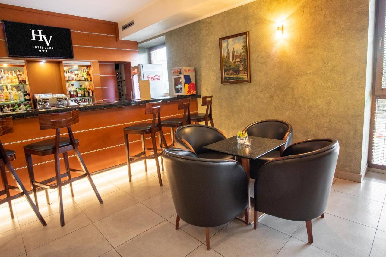 Business Hotel Vega Wroclaw Breslávia Exterior foto